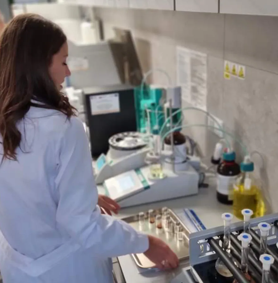 miareczkowanie kf laboratorium